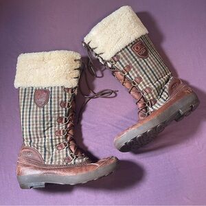 UGG Australia Edmonton Lace Up Brown Leather Boots - Size 11
